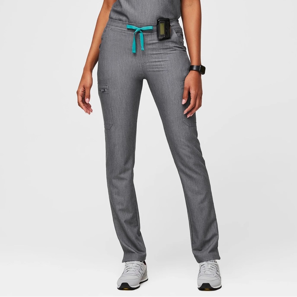 FIGS YOLA SKINNY GRAPHITE